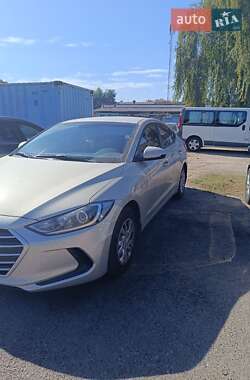 Hyundai Elantra 2016