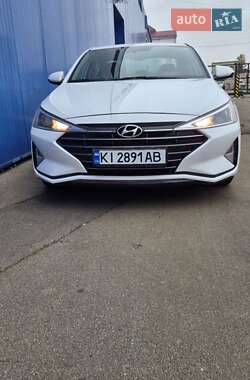 Hyundai Elantra 2019