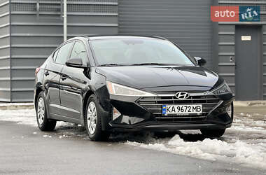 Седан Hyundai Elantra 2019 в Киеве