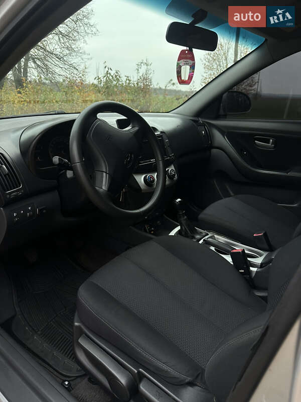 Седан Hyundai Elantra 2007 в Тульчине