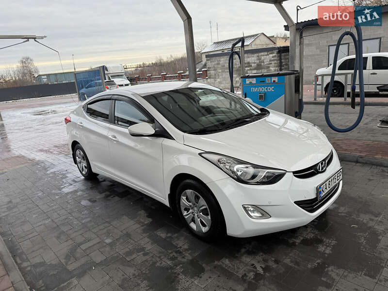 Седан Hyundai Elantra 2012 в Рівному