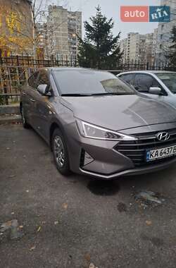 Седан Hyundai Elantra 2020 в Киеве