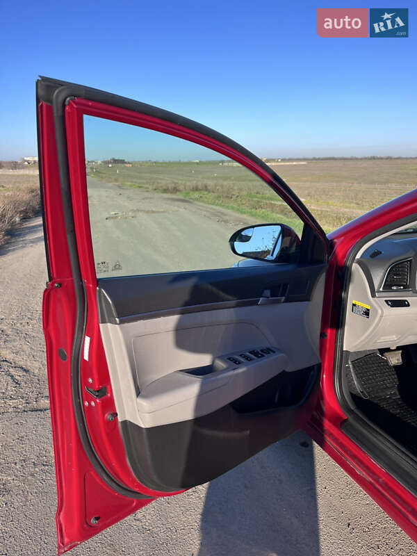 Седан Hyundai Elantra 2017 в Ізмаїлі