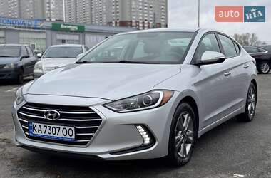 Седан Hyundai Elantra 2017 в Киеве