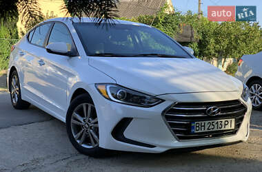 Седан Hyundai Elantra 2016 в Черноморске