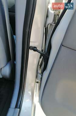 Седан Hyundai Elantra 2004 в Чернигове