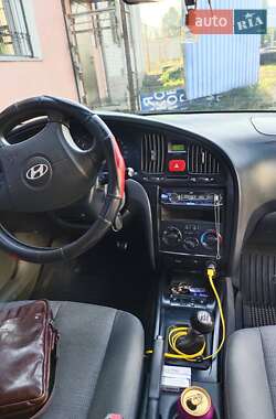 Седан Hyundai Elantra 2004 в Чернигове