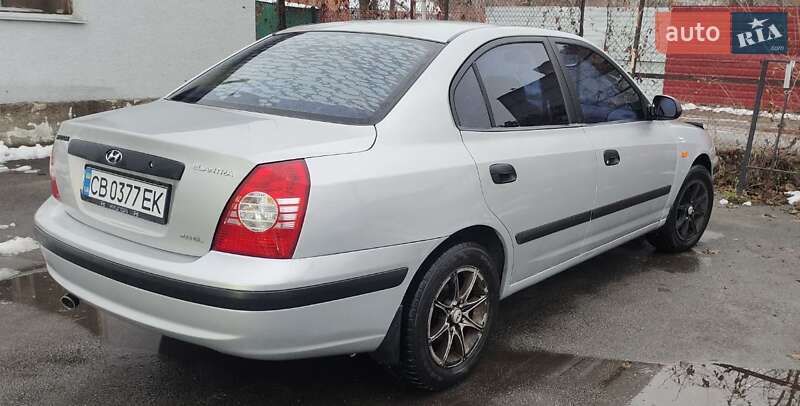 Седан Hyundai Elantra 2004 в Чернигове