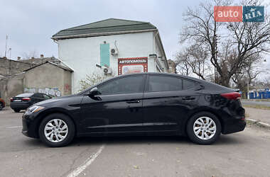 Седан Hyundai Elantra 2016 в Одессе