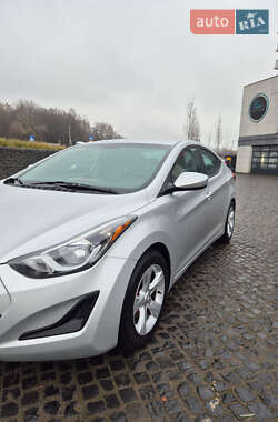 Седан Hyundai Elantra 2014 в Львові