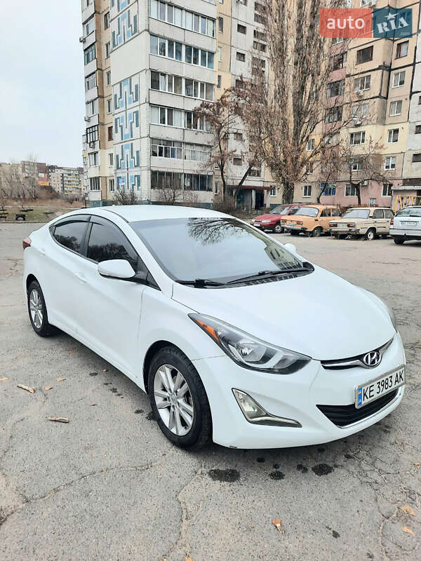 Седан Hyundai Elantra 2014 в Каменском