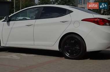 Седан Hyundai Elantra 2012 в Києві