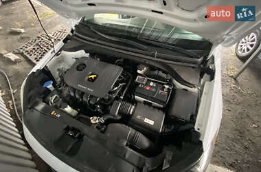 Седан Hyundai Elantra 2018 в 