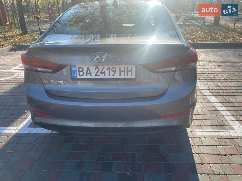 Седан Hyundai Elantra 2017 в Кропивницькому