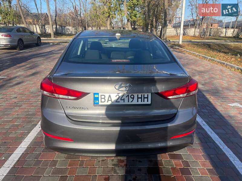 Седан Hyundai Elantra 2017 в Кропивницькому