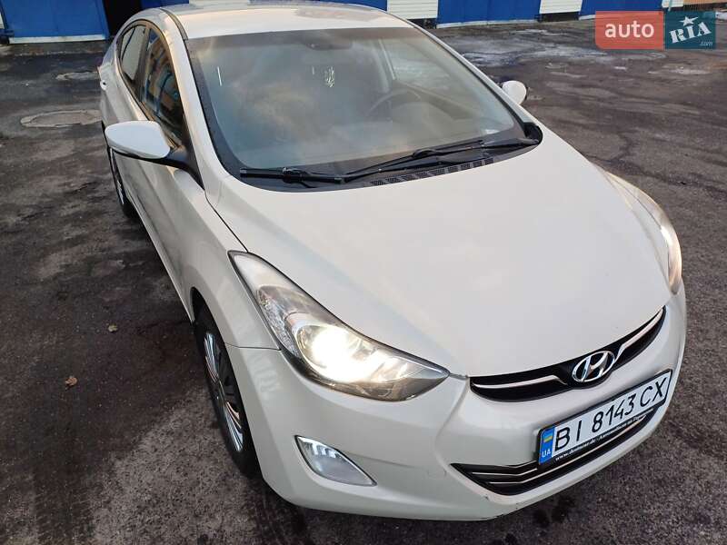 Седан Hyundai Elantra 2012 в Полтаве