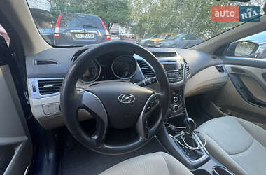 Седан Hyundai Elantra 2014 в Киеве