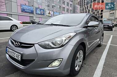 Hyundai Elantra 2012