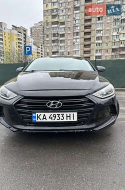 Седан Hyundai Elantra 2017 в Києві