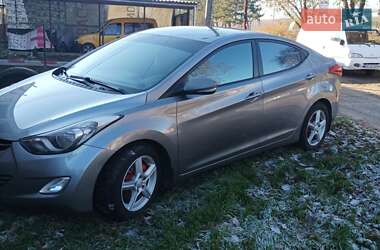 Hyundai Elantra 2011