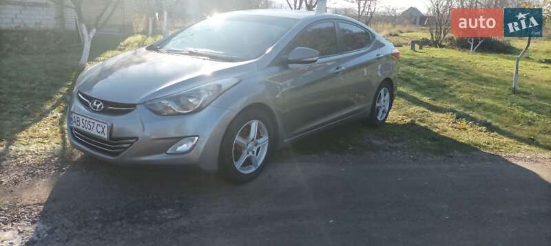 Седан Hyundai Elantra 2011 в Ямполі