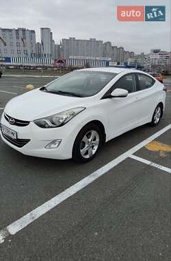 Седан Hyundai Elantra 2013 в Києві