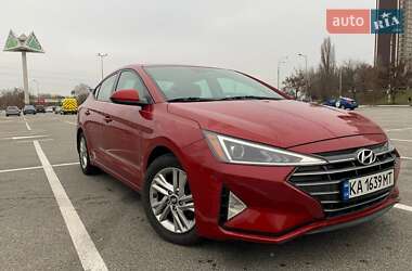 Седан Hyundai Elantra 2018 в Києві