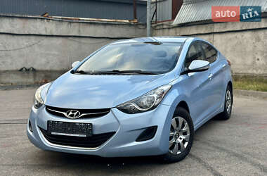 Hyundai Elantra 2013