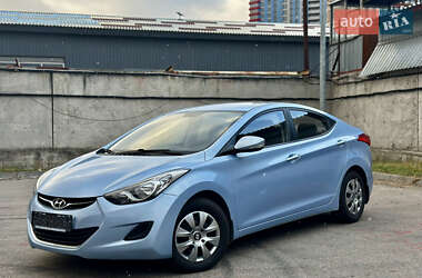 Седан Hyundai Elantra 2013 в Киеве