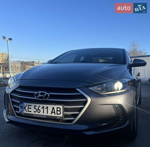 Седан Hyundai Elantra 2016 в Днепре