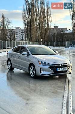 Hyundai Elantra 2019