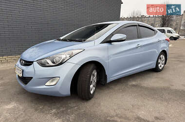 Hyundai Elantra 2012