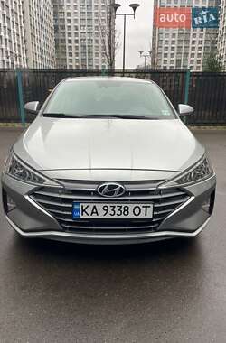 Седан Hyundai Elantra 2020 в Києві