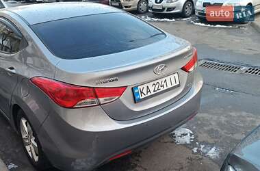 Седан Hyundai Elantra 2012 в Киеве