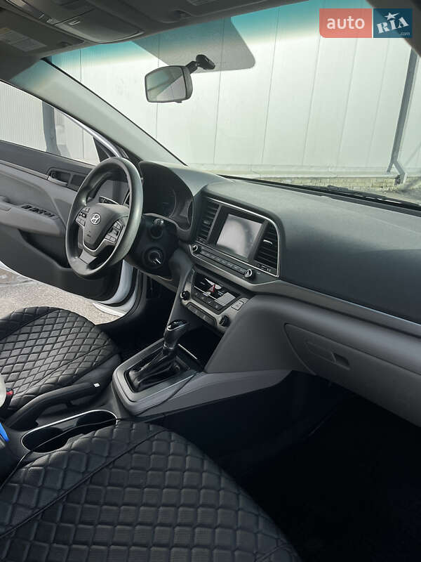 Седан Hyundai Elantra 2017 в Борисполе