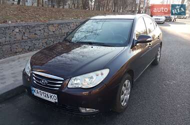 Седан Hyundai Elantra 2011 в Киеве