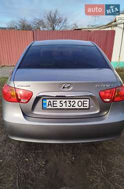 Седан Hyundai Elantra 2011 в Павлограді