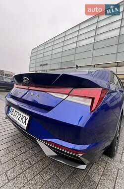 Седан Hyundai Elantra 2021 в 