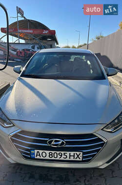 Седан Hyundai Elantra 2016 в 