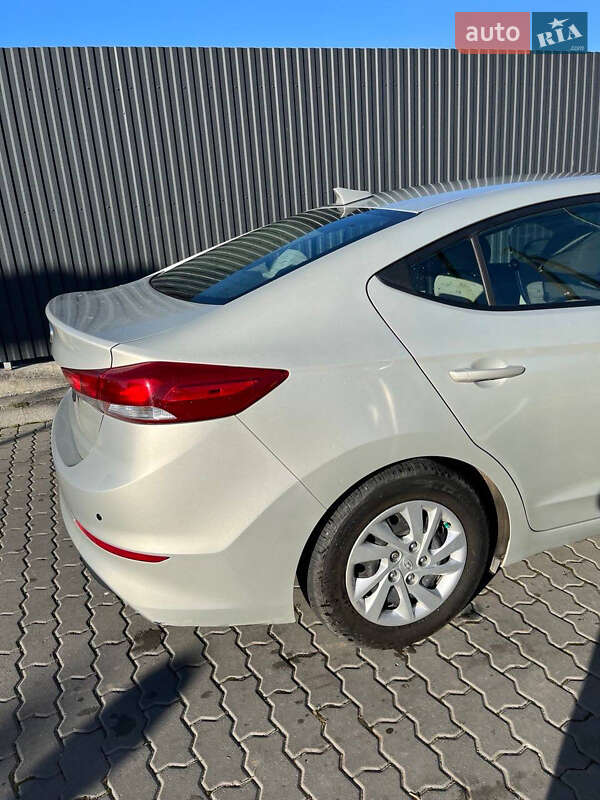 Седан Hyundai Elantra 2016 в Ужгороде фото 11 Седан Hyundai Elantra 2016 в Ужгороде
