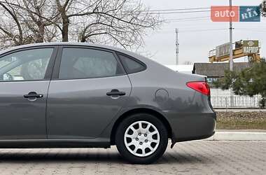 Седан Hyundai Elantra 2008 в Києві