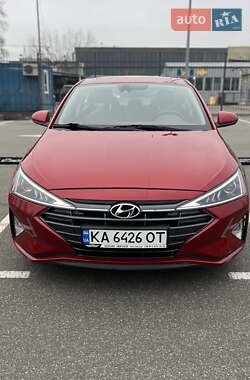 Седан Hyundai Elantra 2018 в Києві