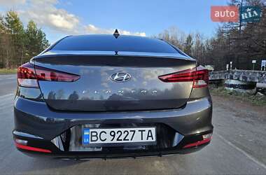 Седан Hyundai Elantra 2020 в Самборе