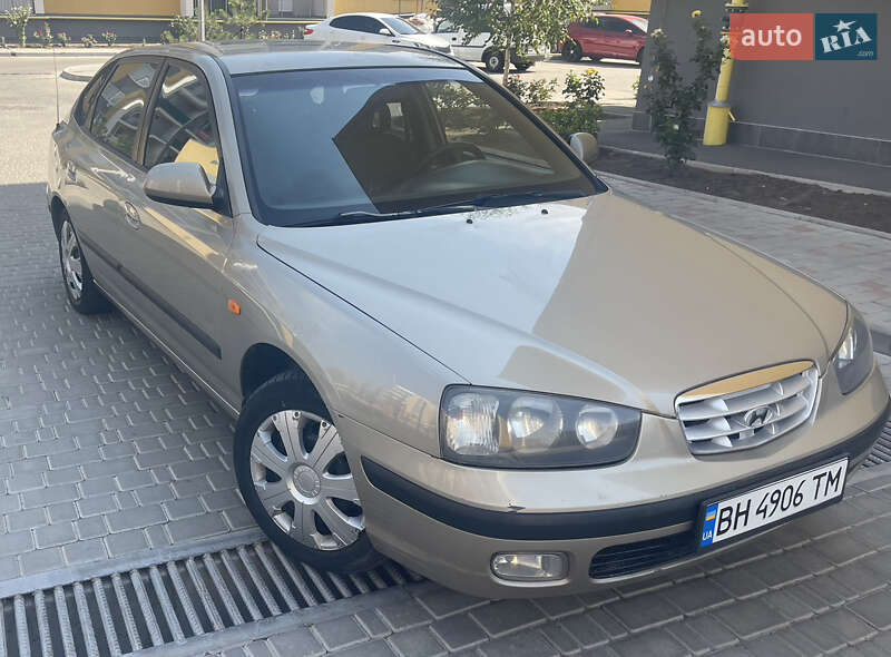 Hyundai Elantra 2003