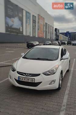 Hyundai Elantra 2013