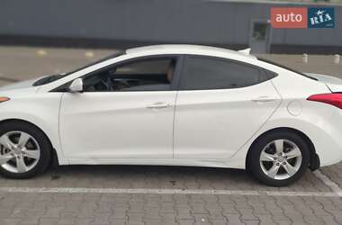 Седан Hyundai Elantra 2013 в Києві