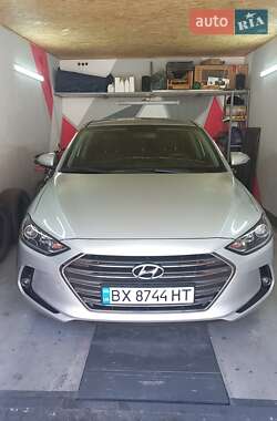 Hyundai Elantra 2018