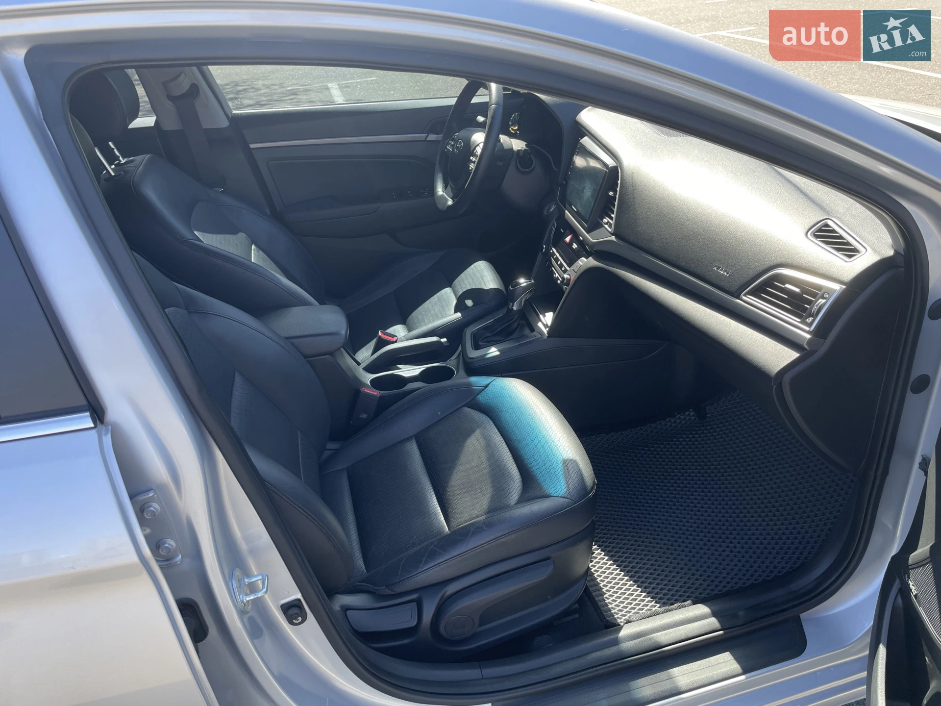 2016 Hyundai Elantra - мініатюра 41