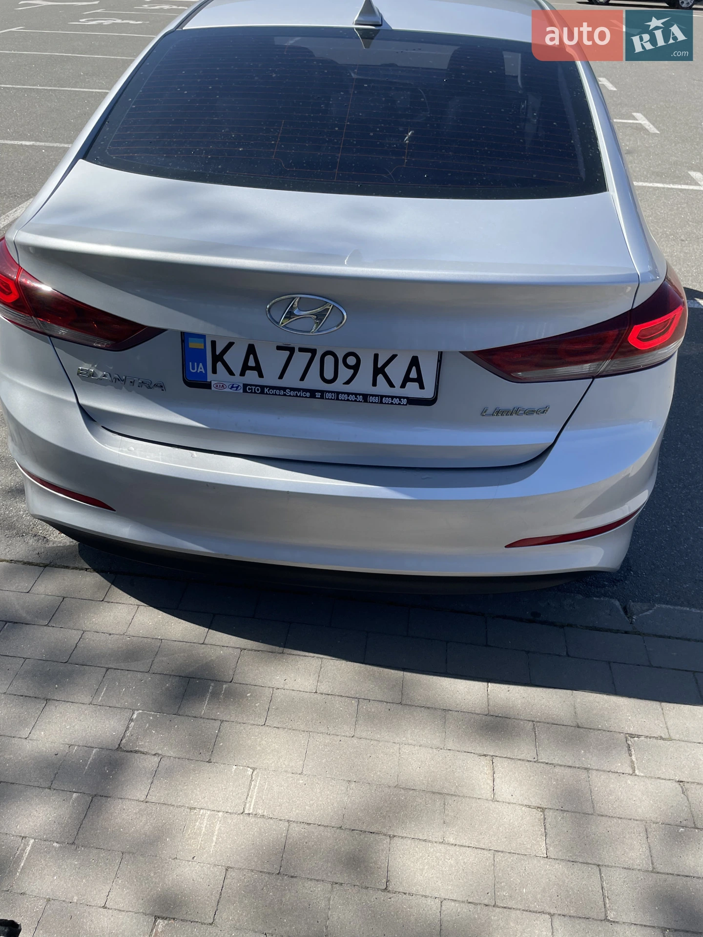2016 Hyundai Elantra - мініатюра 12