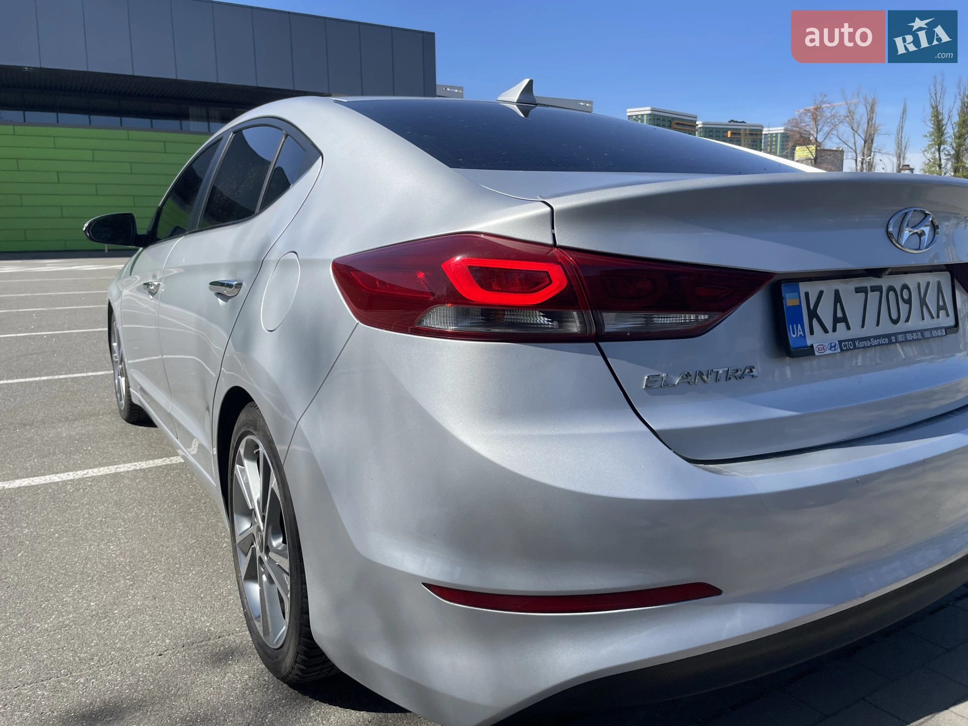 2016 Hyundai Elantra - мініатюра 8